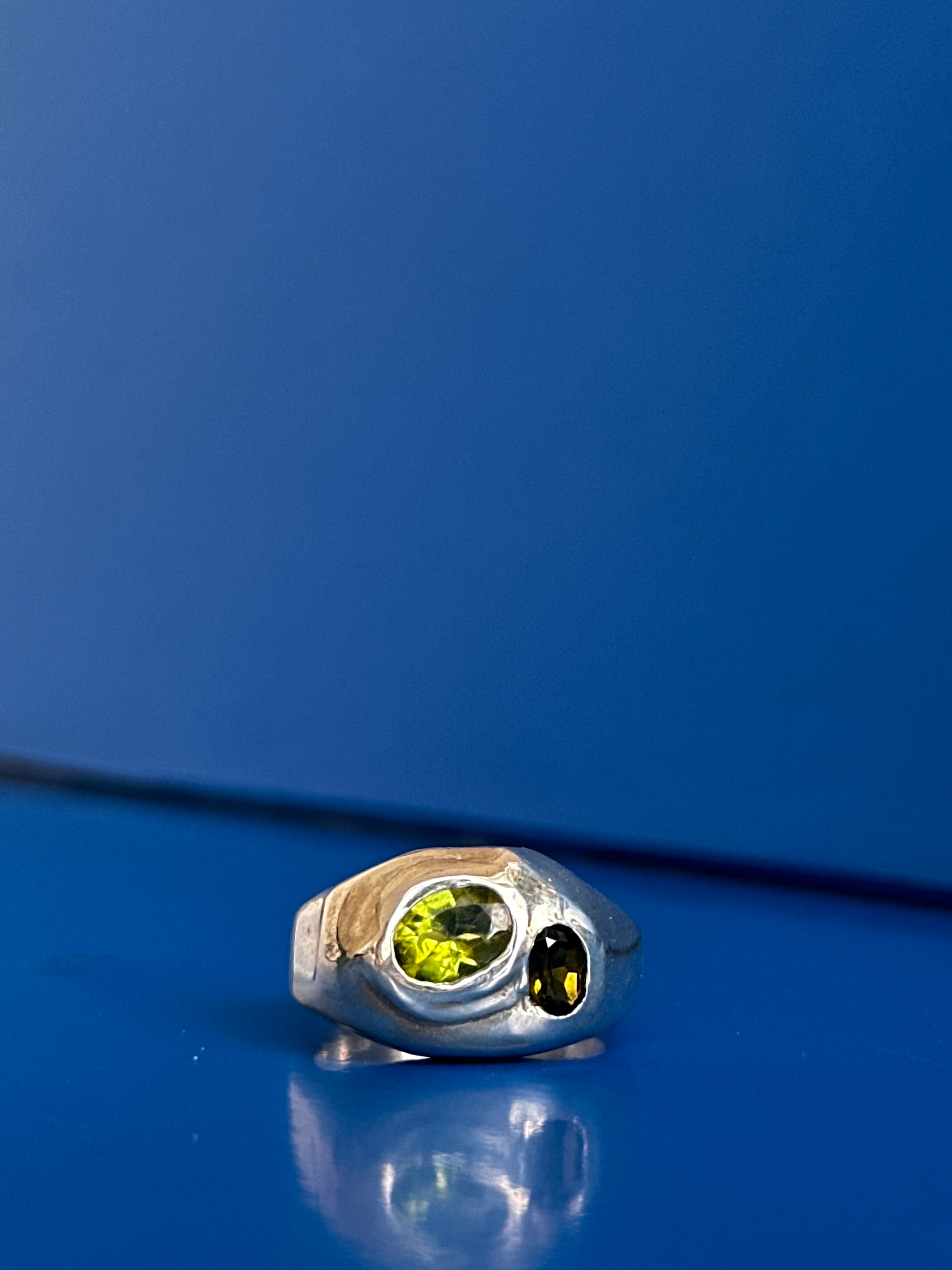 MC.012 / Melted city ring collection / Peridoto e Olivina