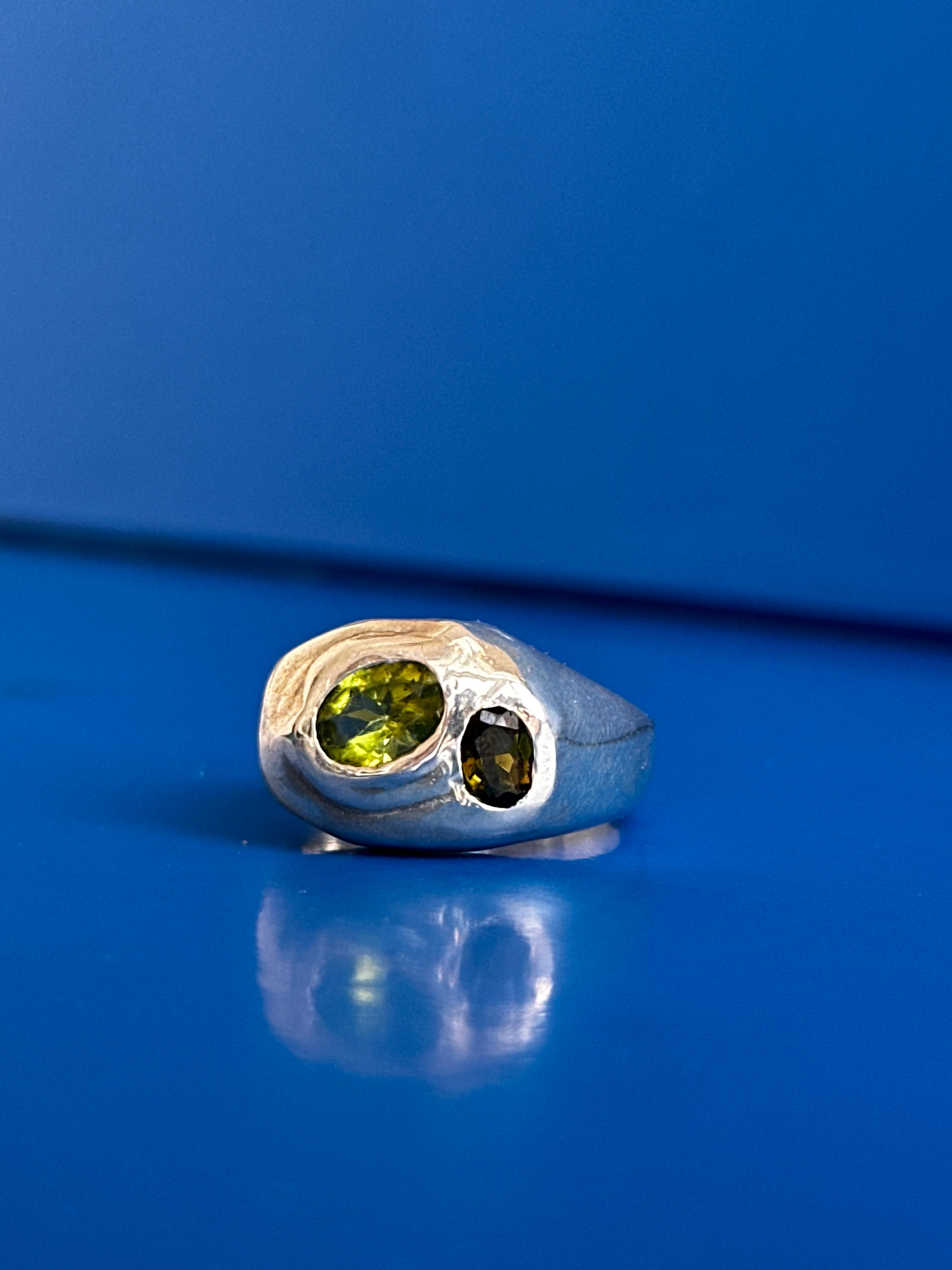 MC.012 / Melted city ring collection / Peridoto e Olivina