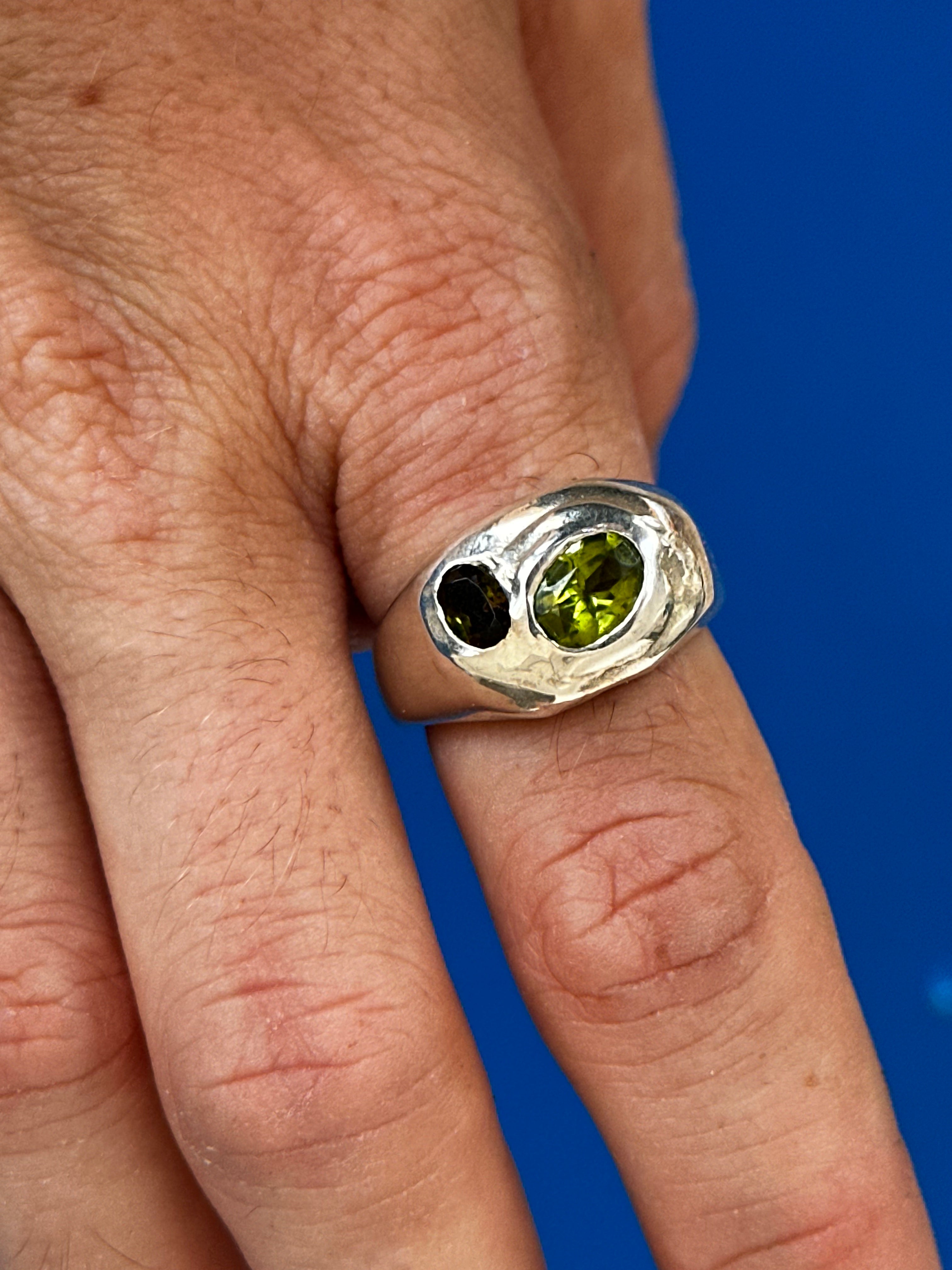 MC.012 / Melted city ring collection / Peridoto e Olivina