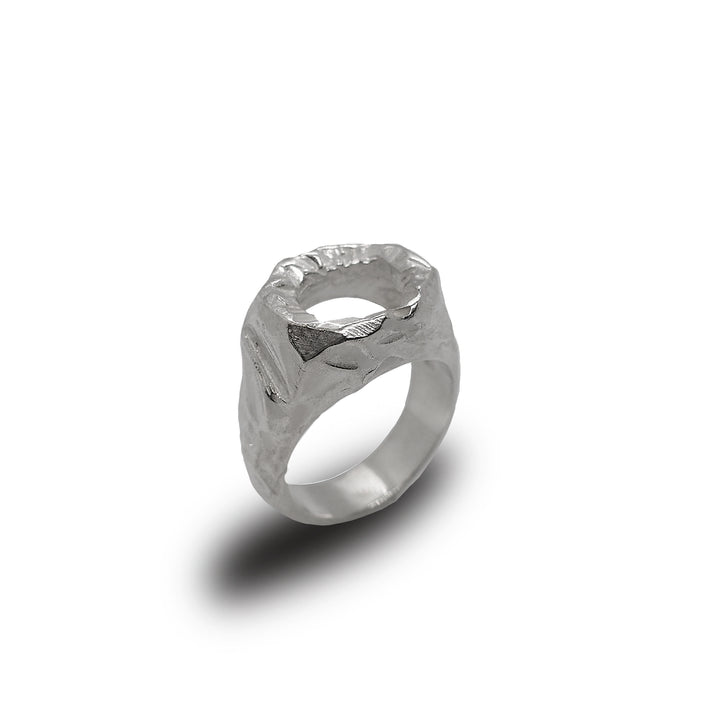 FR.011 / Fragmentary ring collection